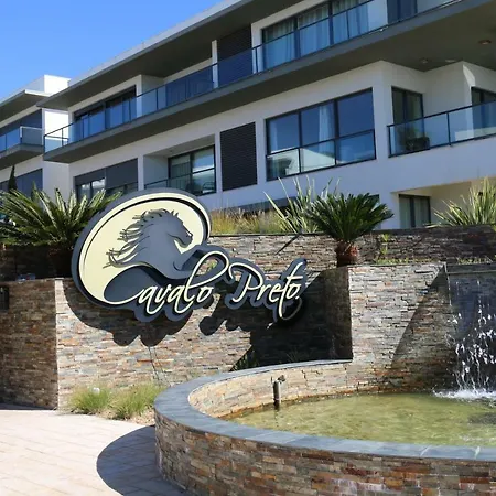 Cavalo Preto Luxury Apartamento *